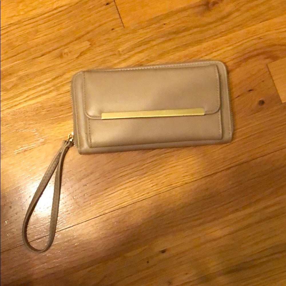 Tan wristlet